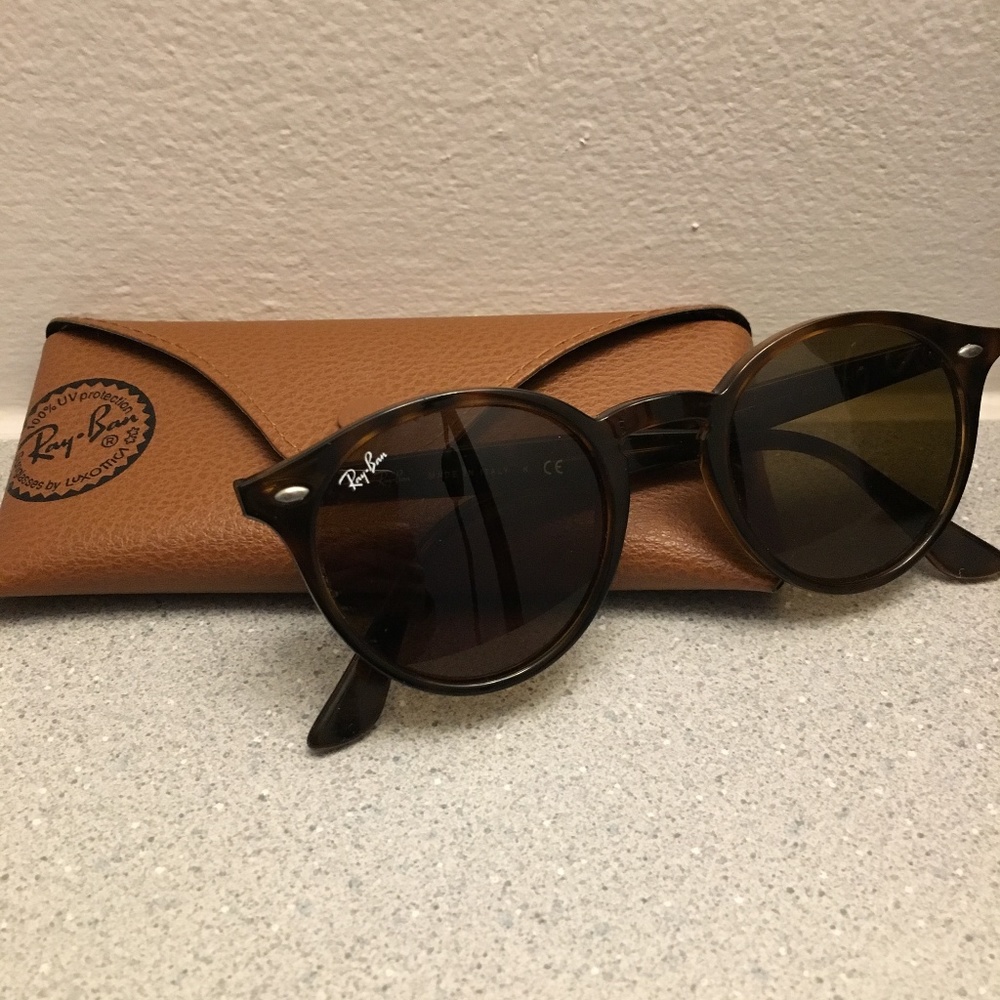 Ray-Ban sunglasses (case included)